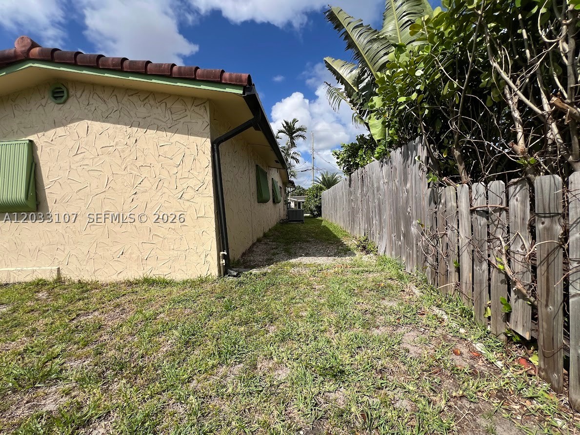 ROYAL PALM ACRES THIRD SE - Residential