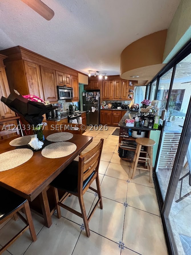 ROYAL PALM ACRES THIRD SE - Residential