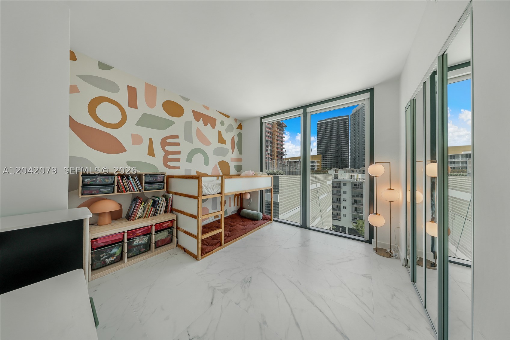 ICON BAY CONDO - Residential