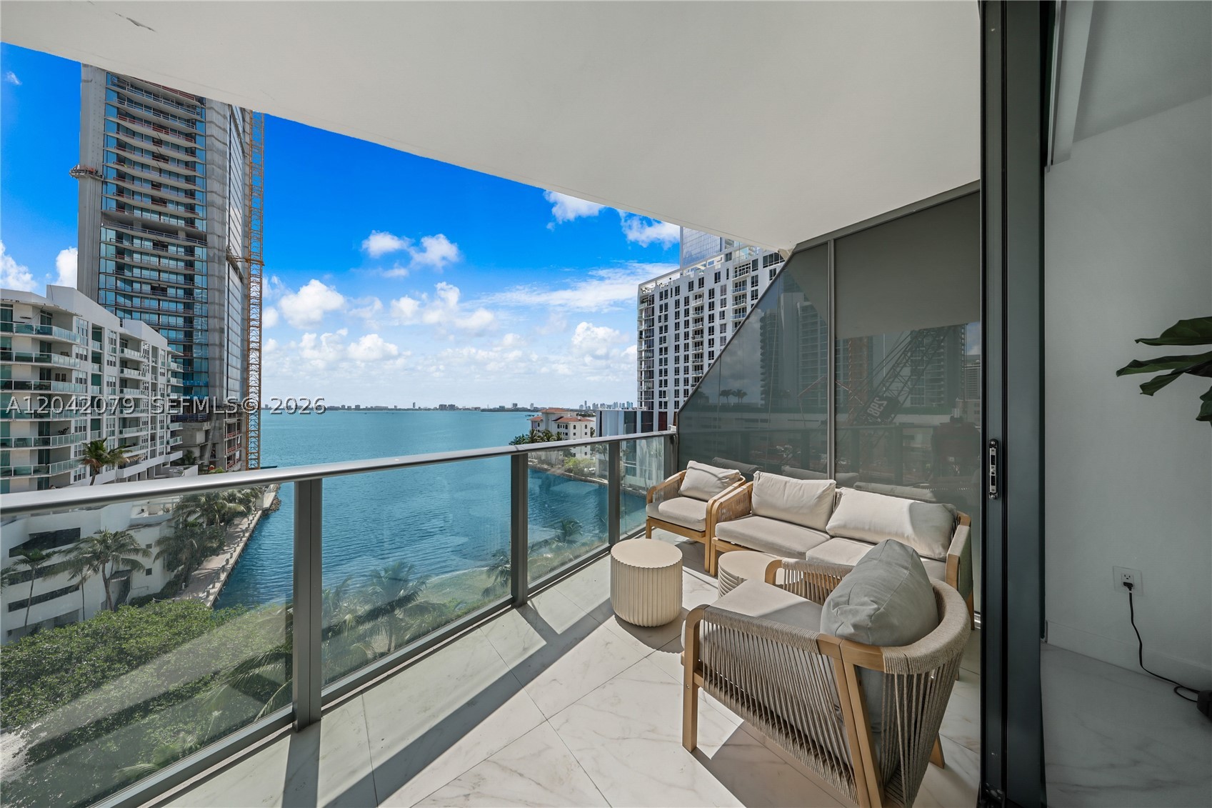 ICON BAY CONDO - Residential