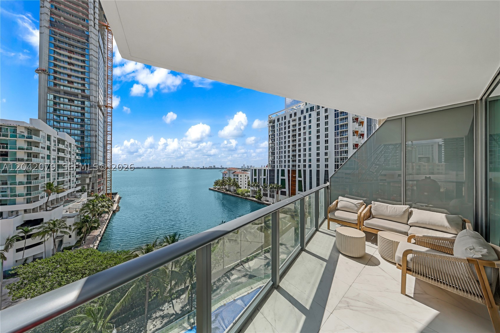 ICON BAY CONDO - Residential