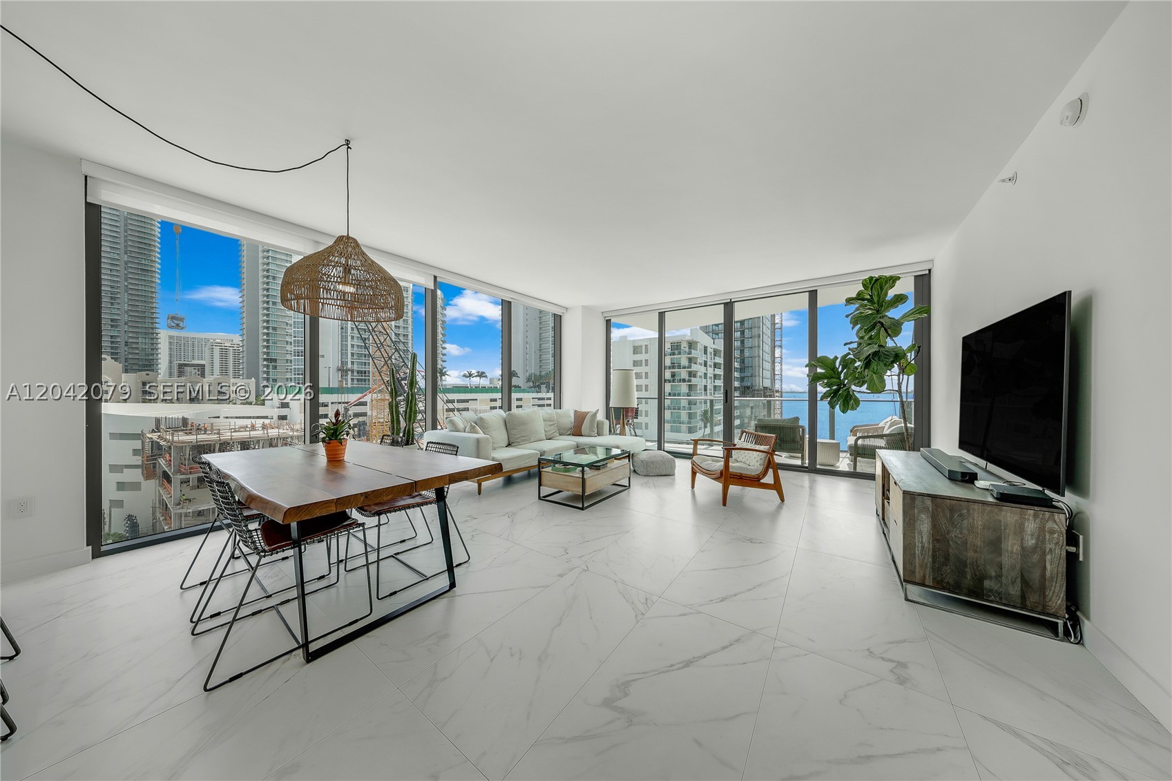 ICON BAY CONDO - Residential