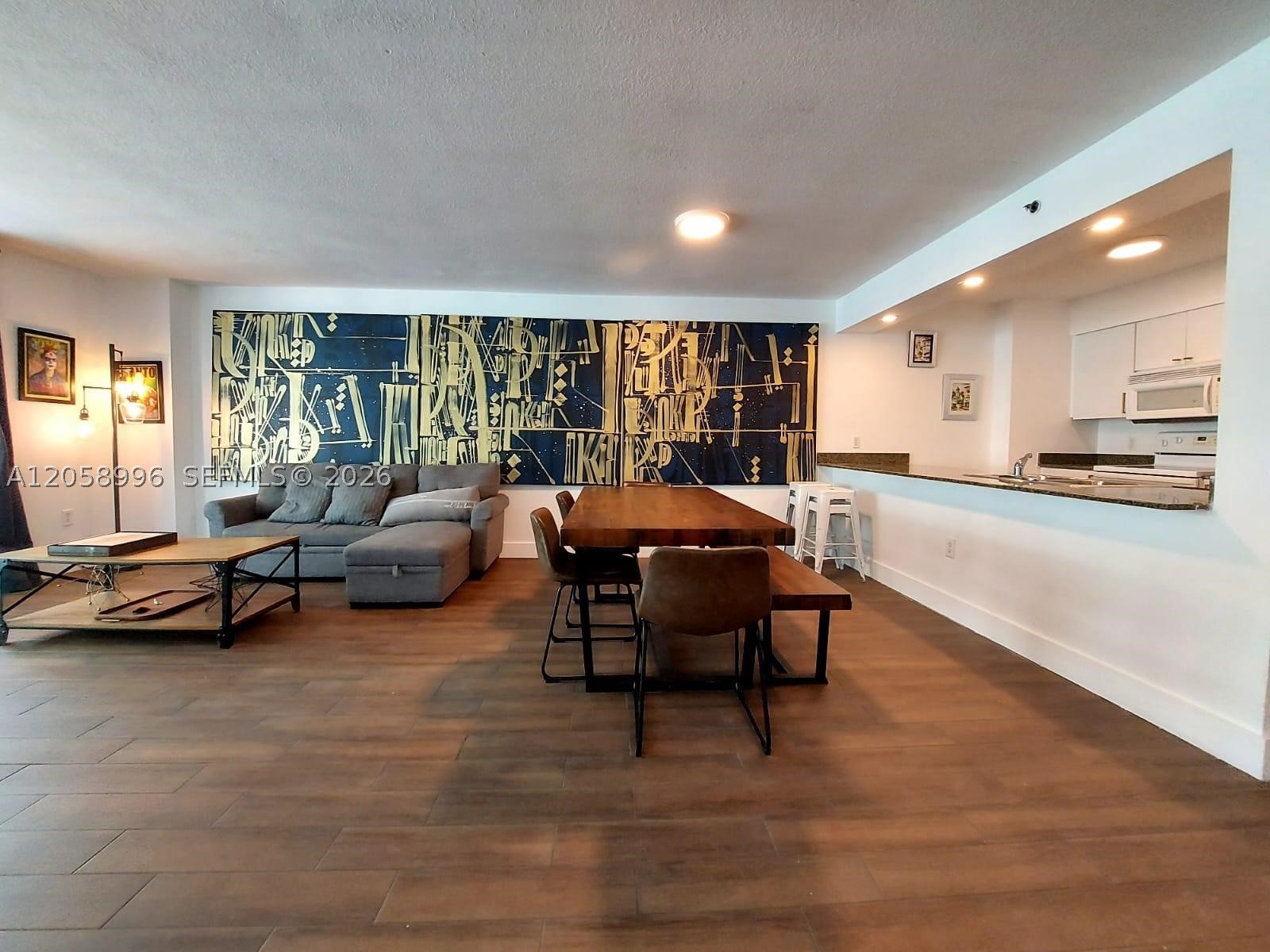THE CLUB AT BRICKELL BAY - Residential