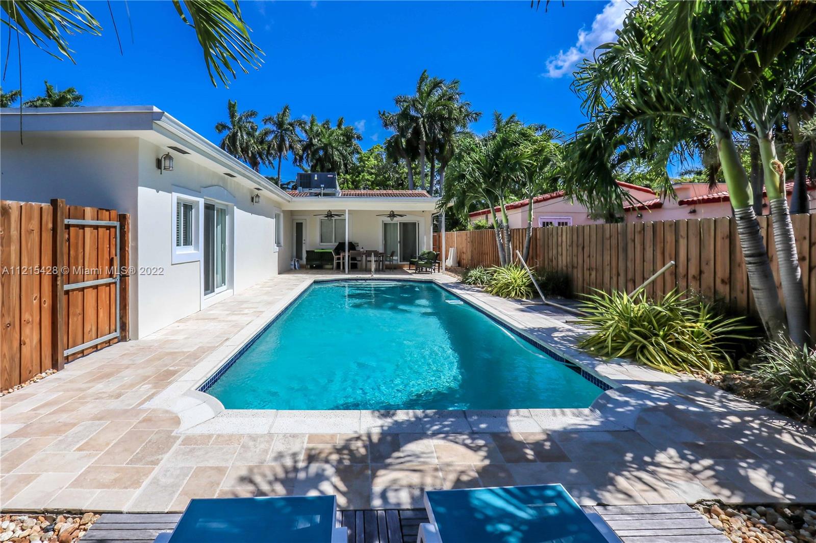 HOLLYWOOD LAKES SEC - Residential