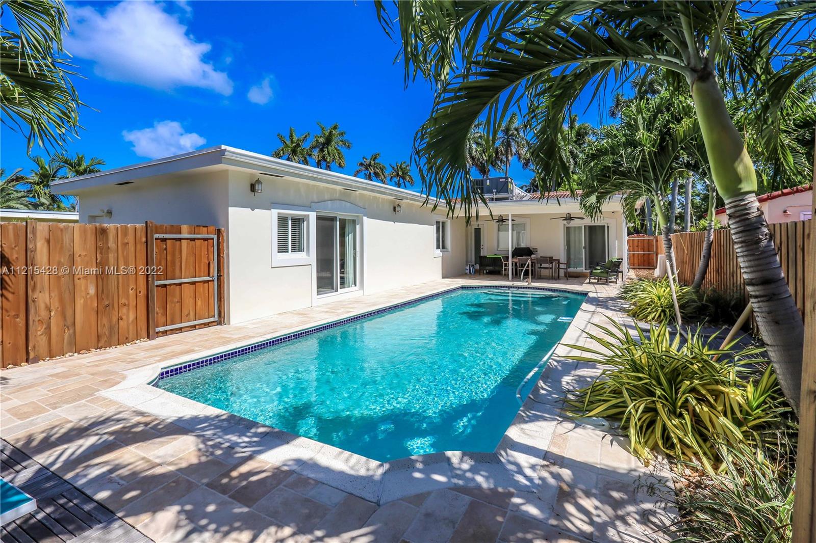 HOLLYWOOD LAKES SEC - Residential