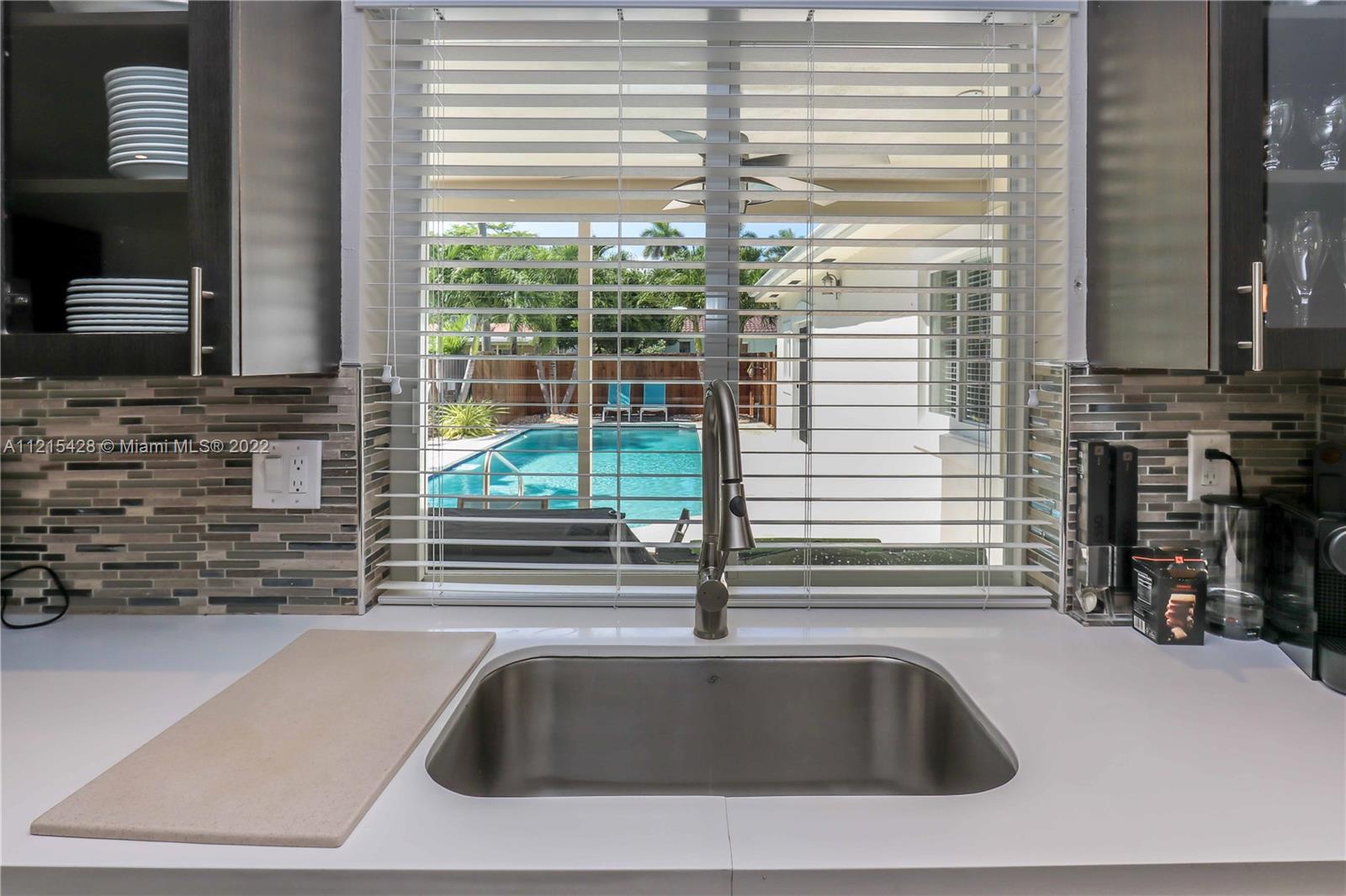 HOLLYWOOD LAKES SEC - Residential
