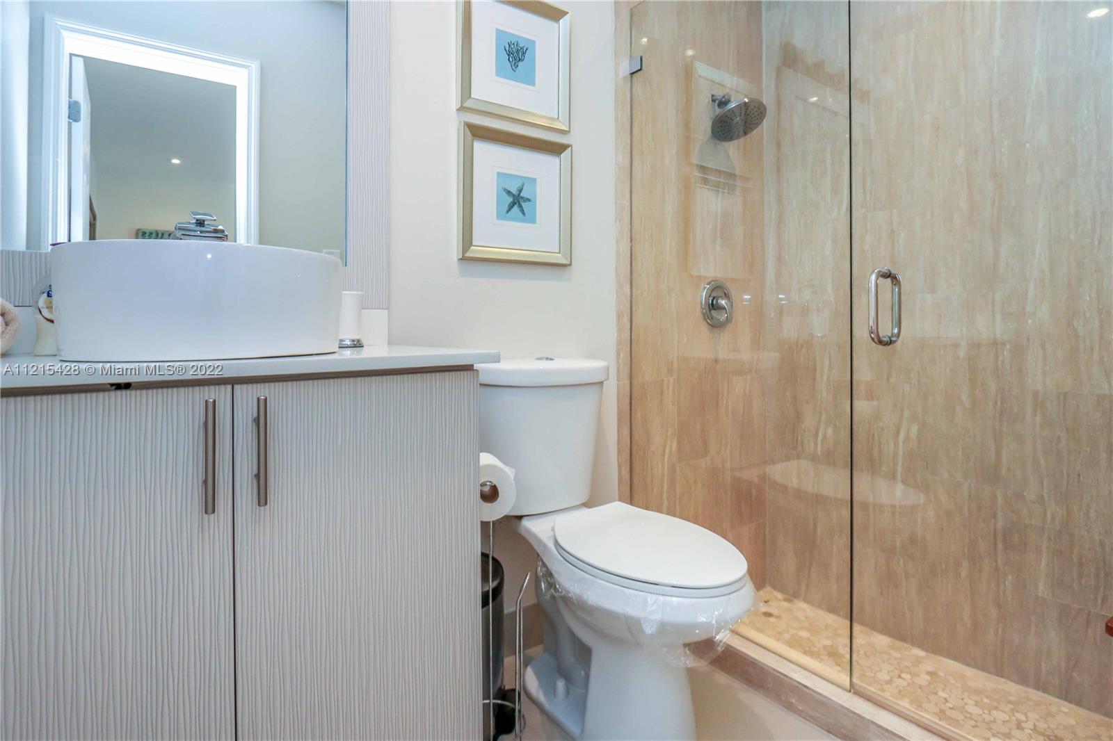 HOLLYWOOD LAKES SEC - Residential