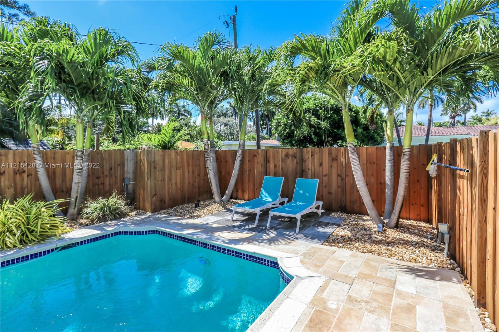 HOLLYWOOD LAKES SEC - Residential