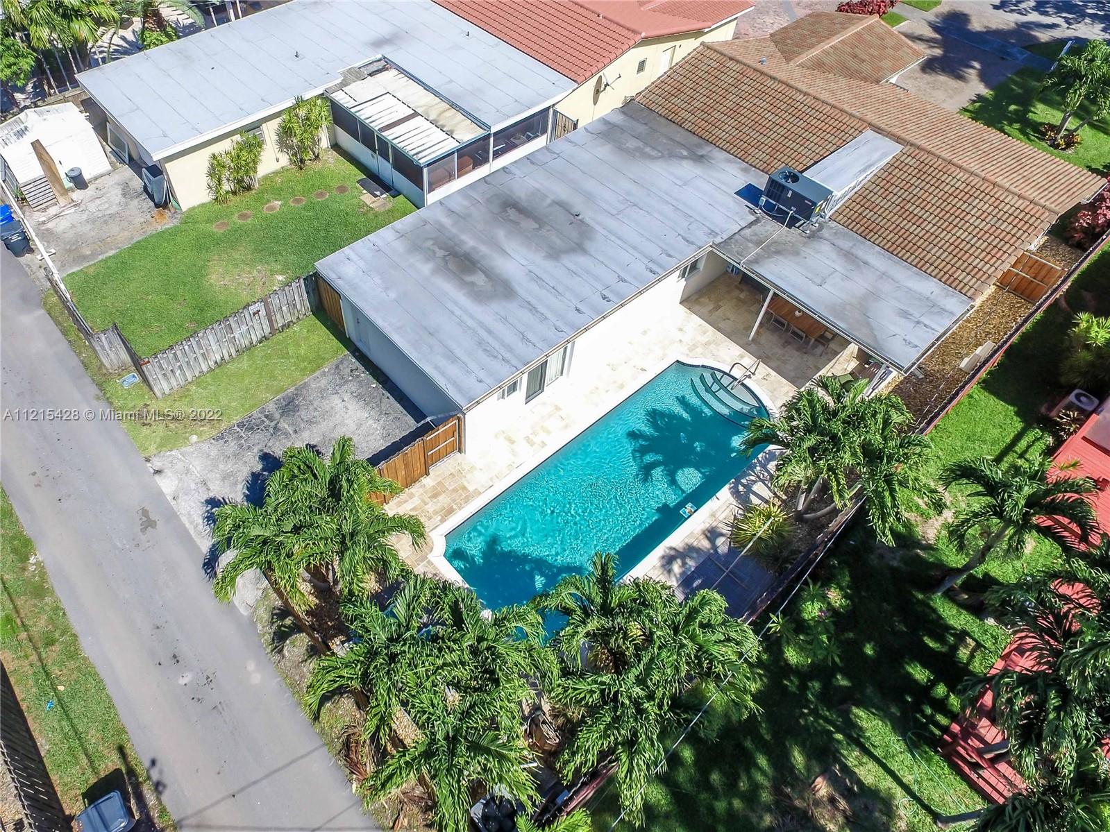 HOLLYWOOD LAKES SEC - Residential