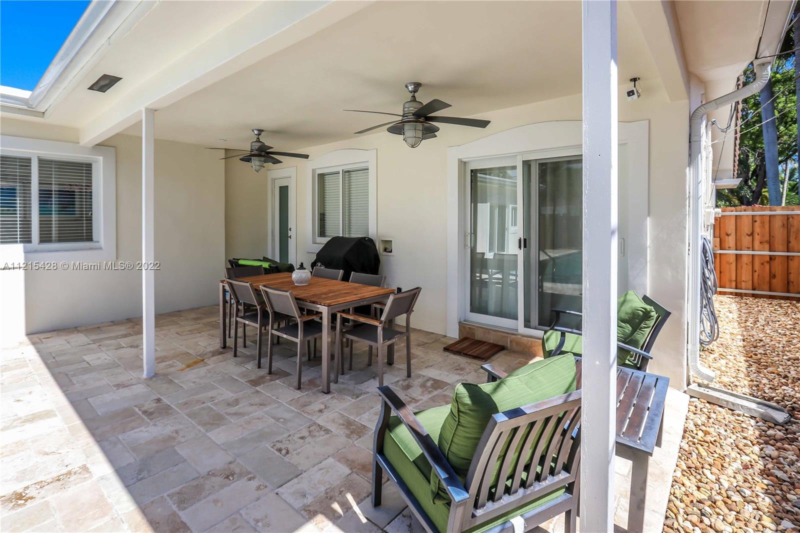 HOLLYWOOD LAKES SEC - Residential