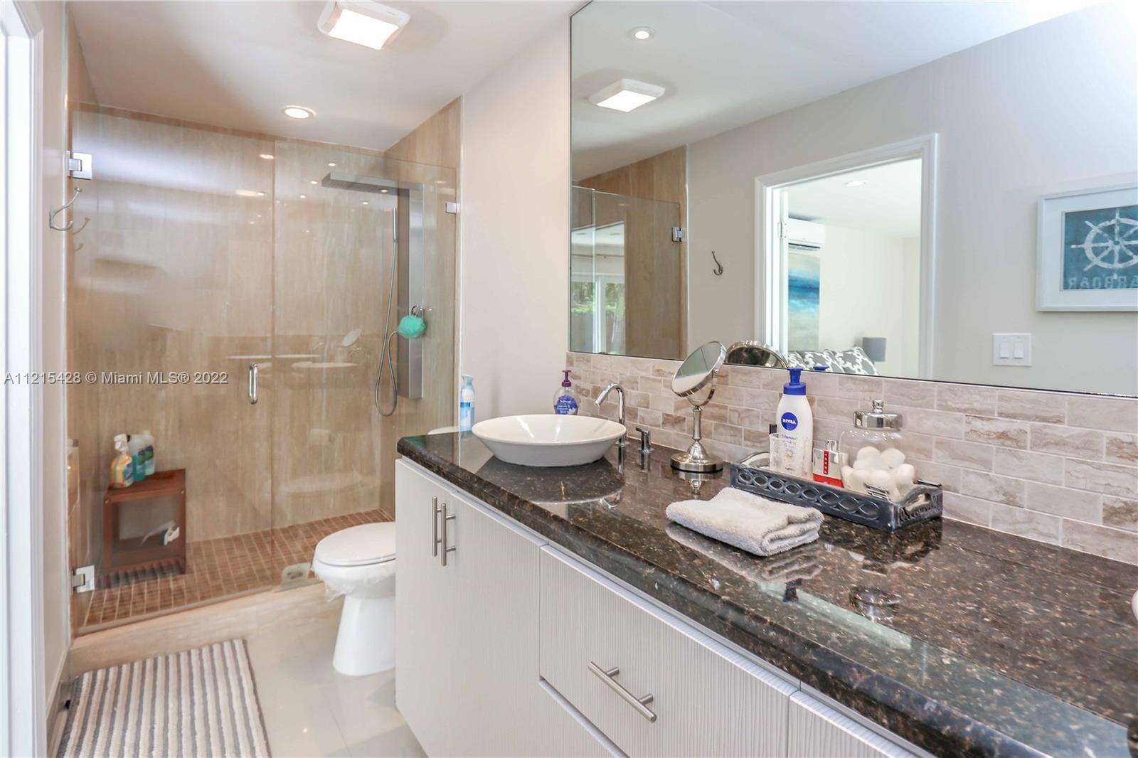 HOLLYWOOD LAKES SEC - Residential
