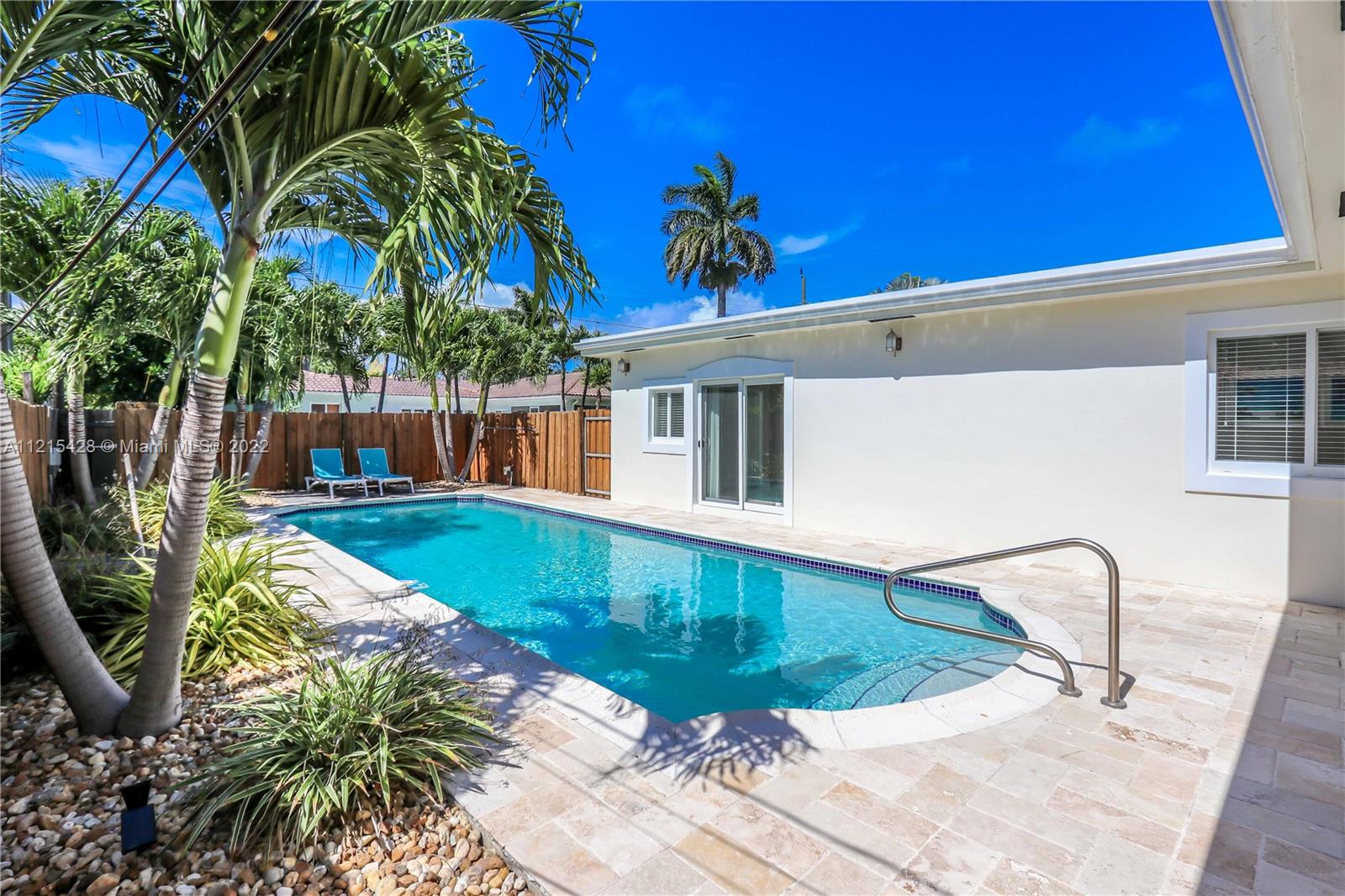 HOLLYWOOD LAKES SEC - Residential