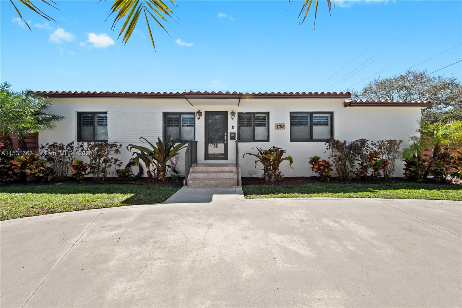 This lovely corner home has it all!!! Updated Kitchen, bathroom, impact windows, large master bedroom, large closet, huge outdoor terrace with beautiful views of your backyard with artificial turf.
Did I mention generator? Did I mention putting green. Yes, that too.
This is a move in ready home, just blocks away from the rec center and aquatic center.
Enjoy your evenings in your outdoor terrace or practice your putting skills on your private putting green and take in the Miami Springs Lifestyle.
Don't hesitate to call.