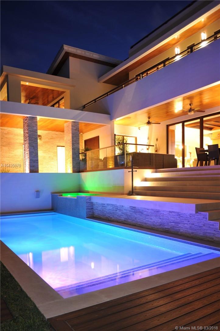 Tropical Isle Homes - Residential