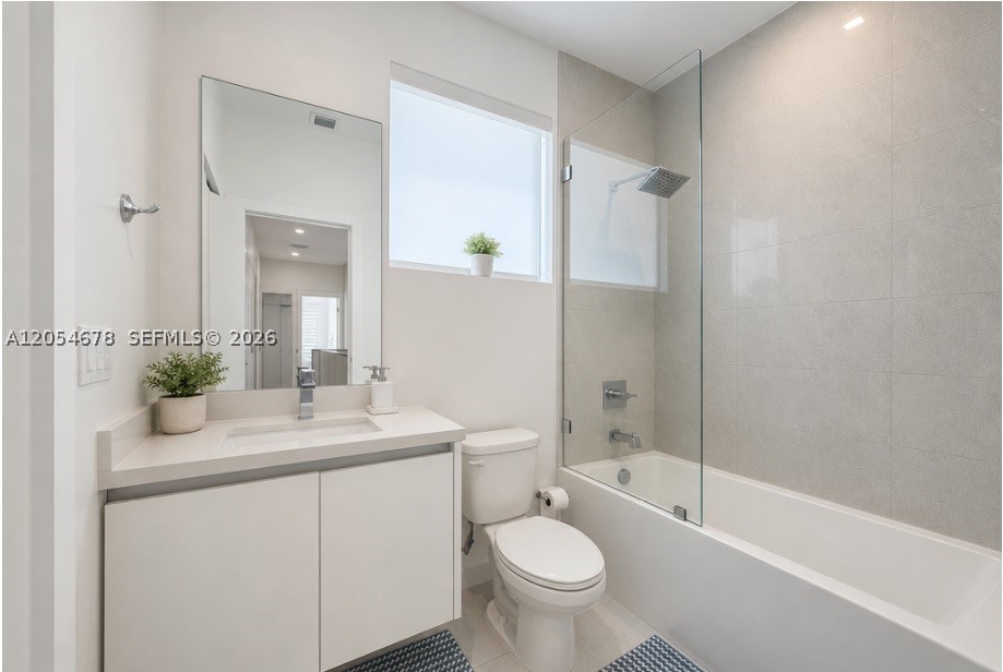 DORAL PALMS SOUTH - Residential