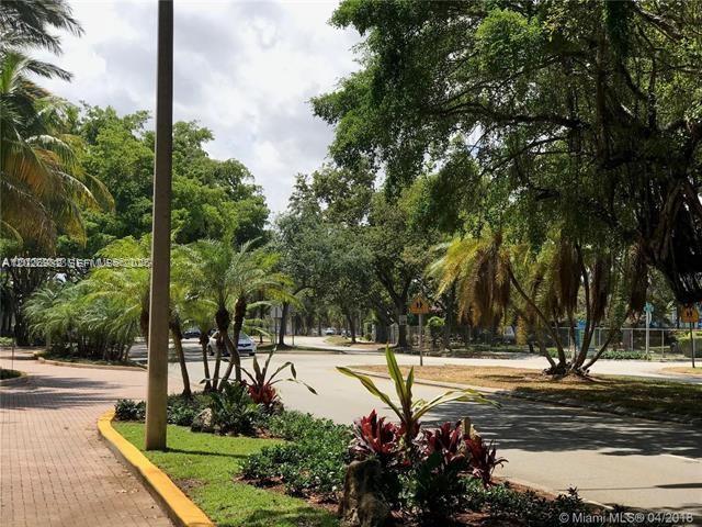 BAYVIEW PALMS CONDO - Residential