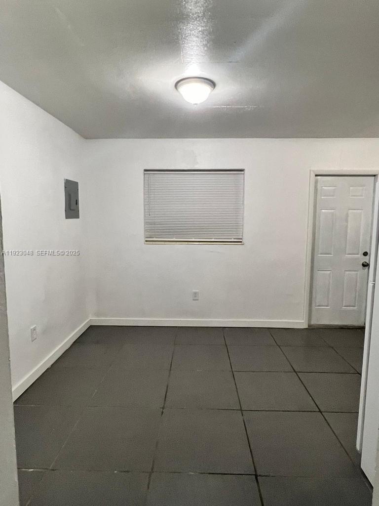 DUPONT SQUARE - Residential Income