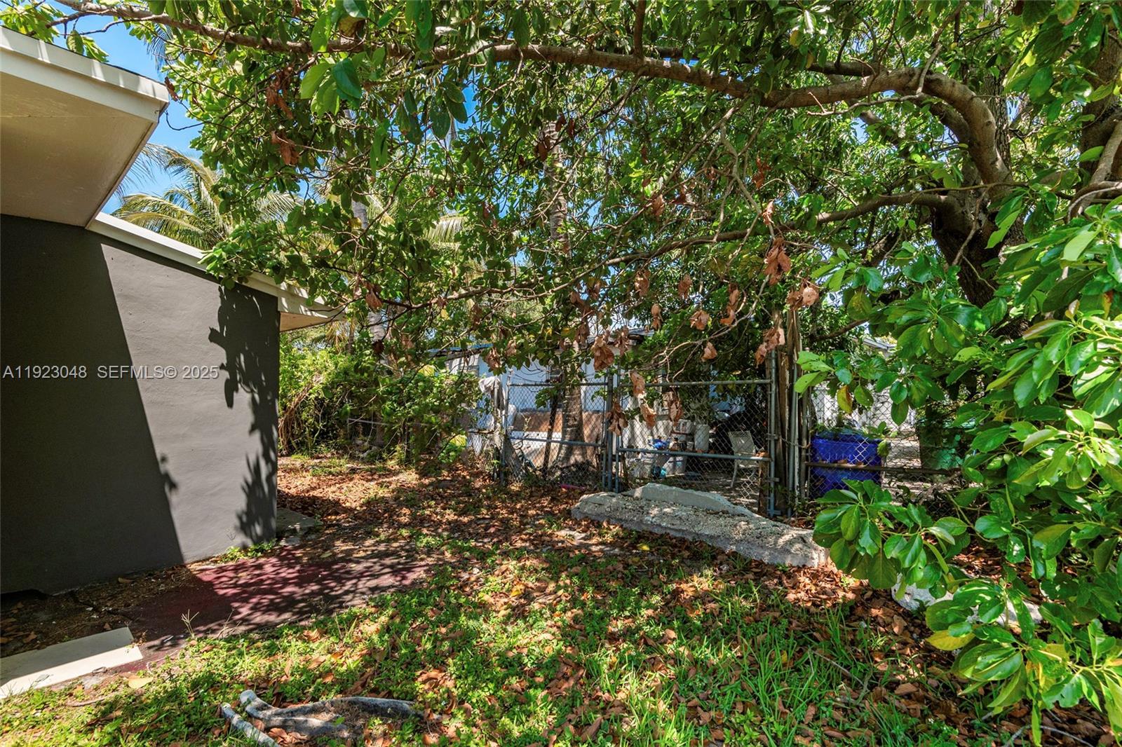 DUPONT SQUARE - Residential Income