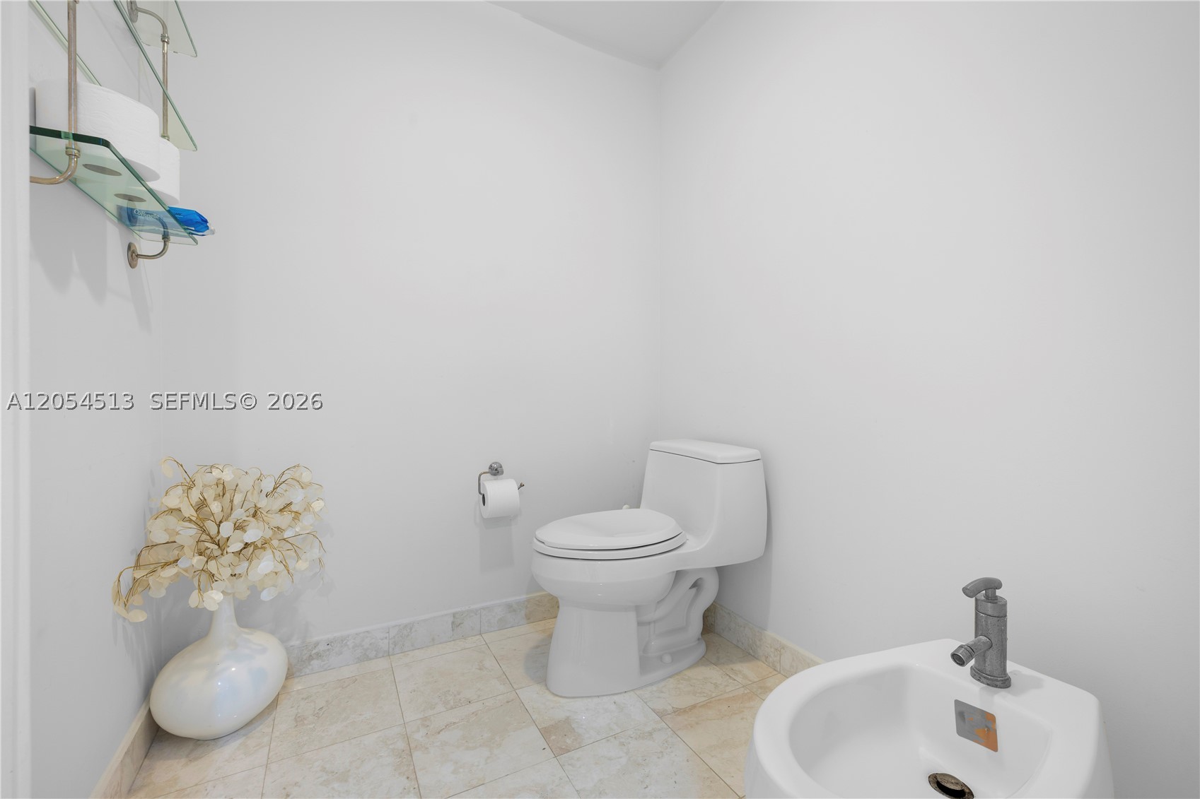 JADE RESIDENCES AT BRICKE - Residential