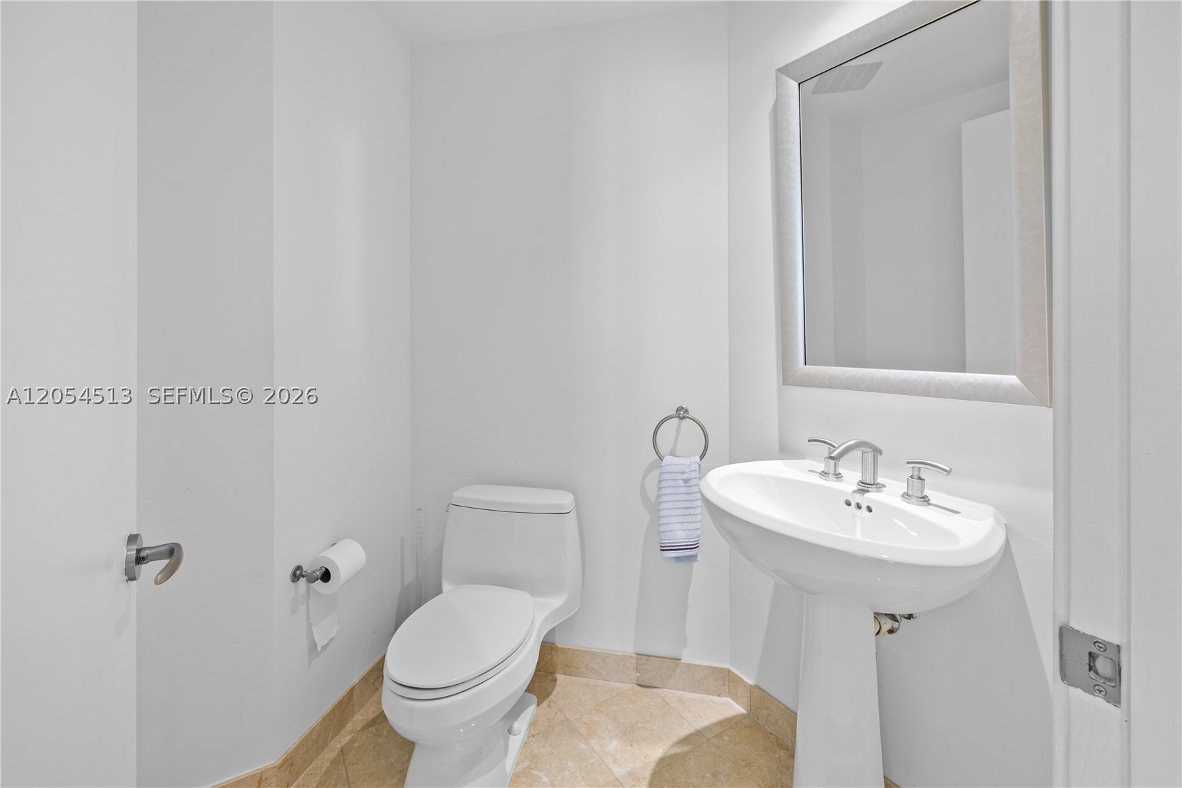 JADE RESIDENCES AT BRICKE - Residential