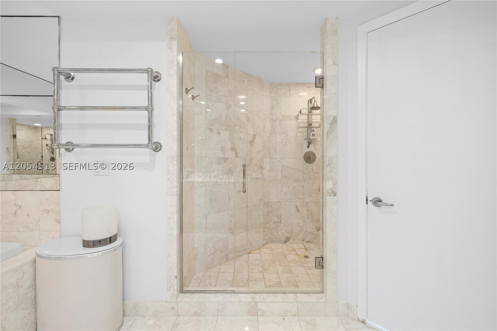 JADE RESIDENCES AT BRICKE - Residential