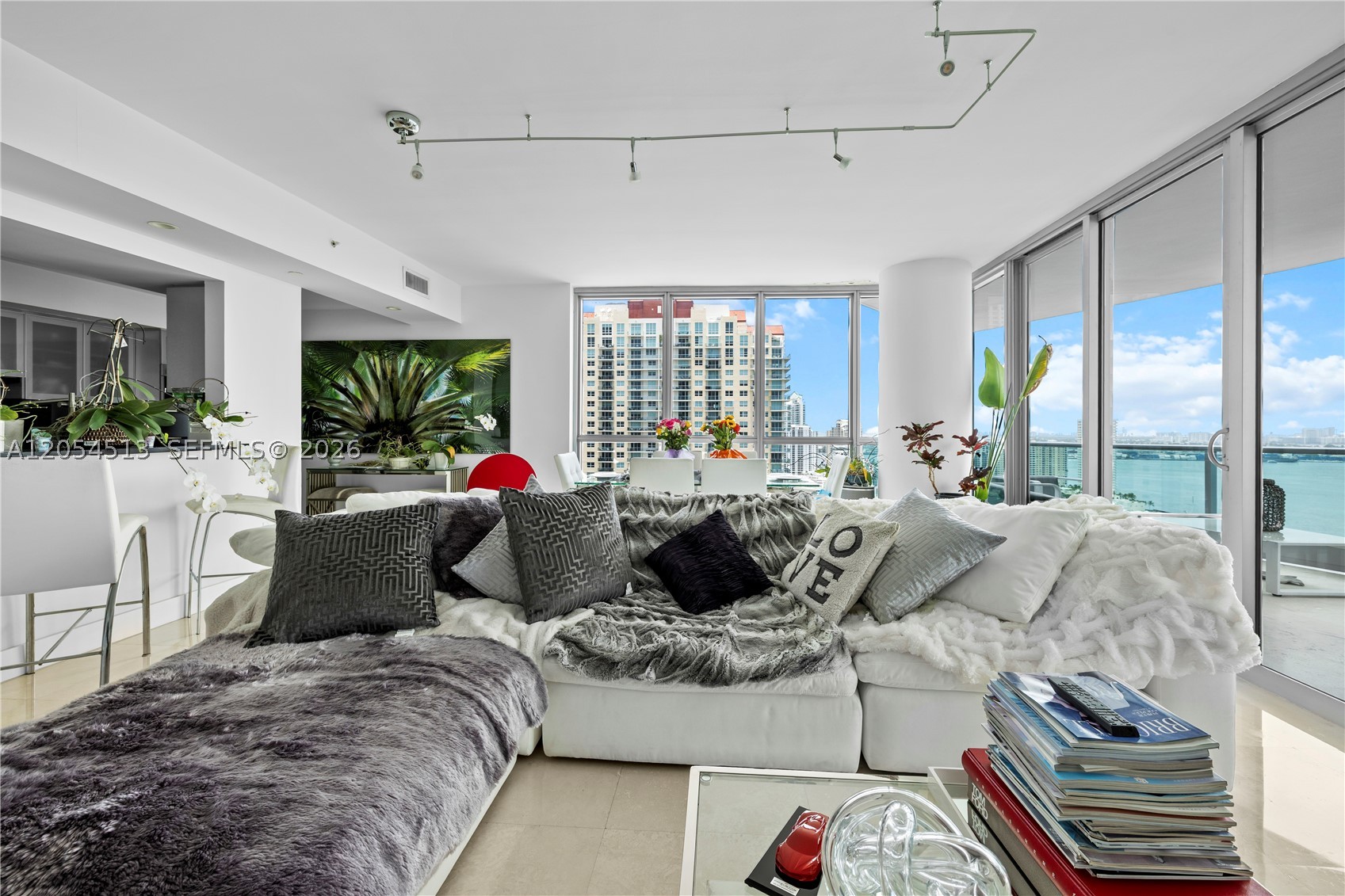 JADE RESIDENCES AT BRICKE - Residential