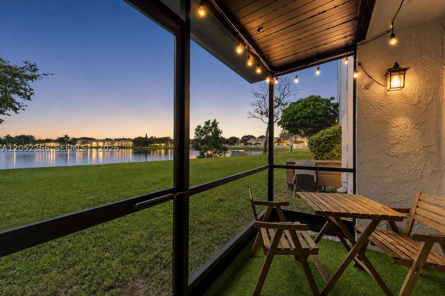 LAKESHORE AT UNIVERSITY P - Residential