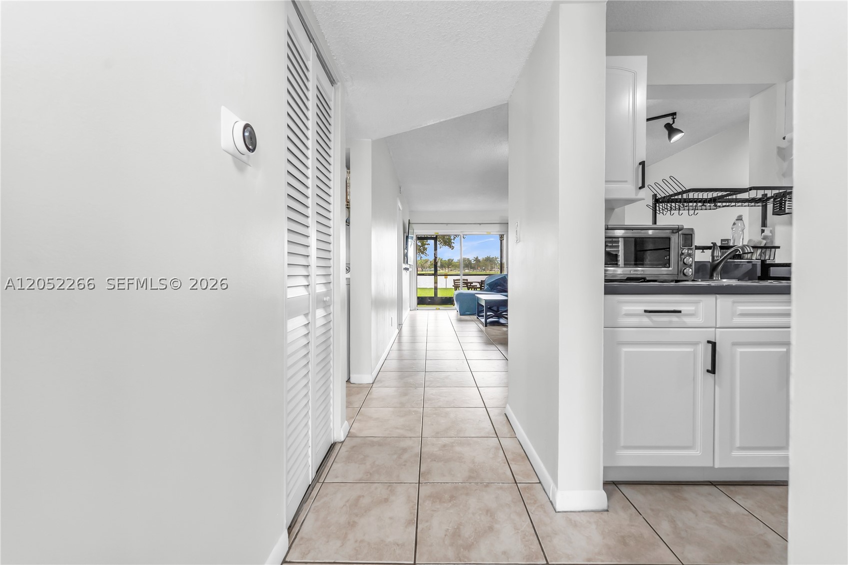 LAKESHORE AT UNIVERSITY P - Residential