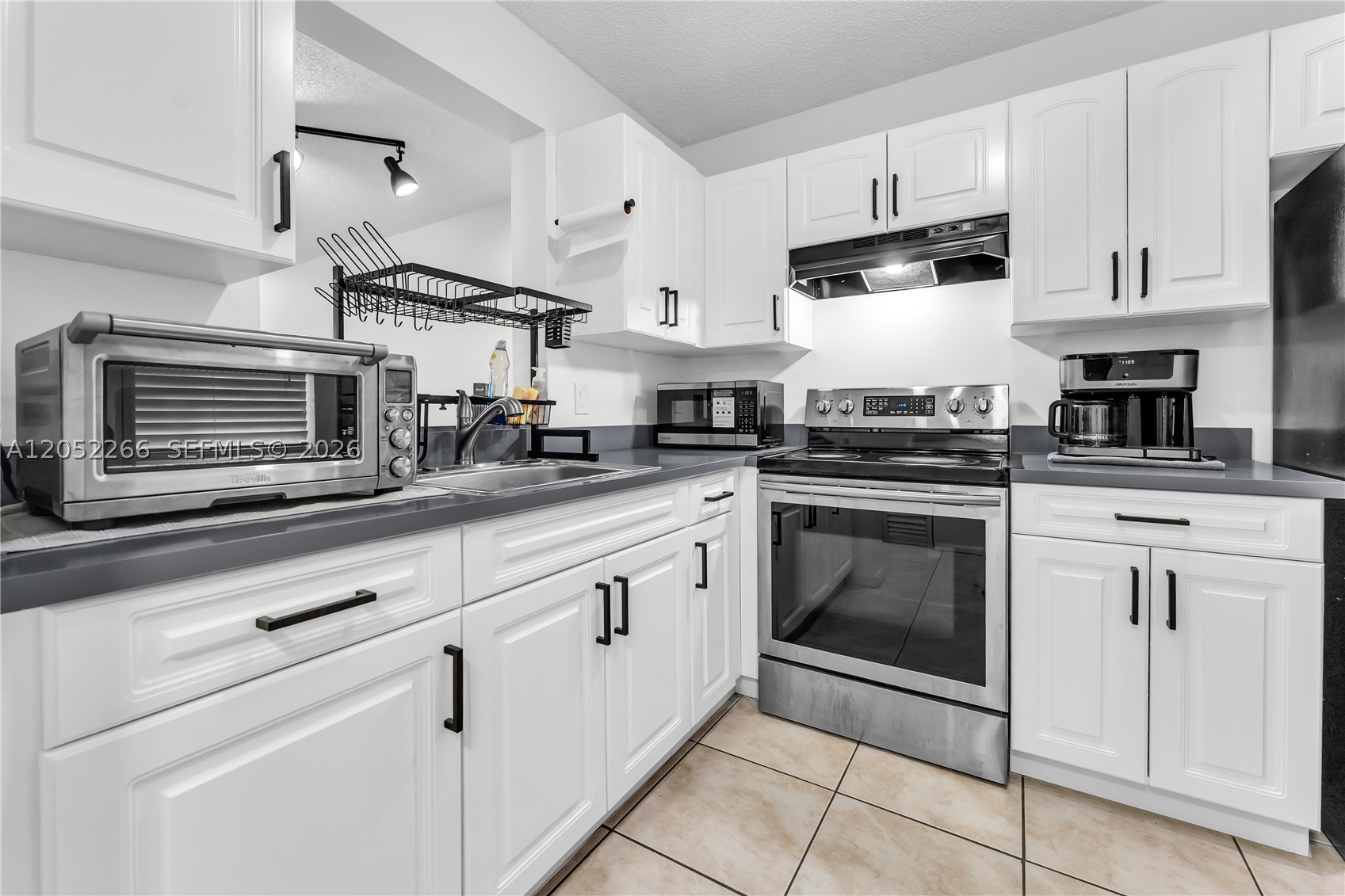 LAKESHORE AT UNIVERSITY P - Residential