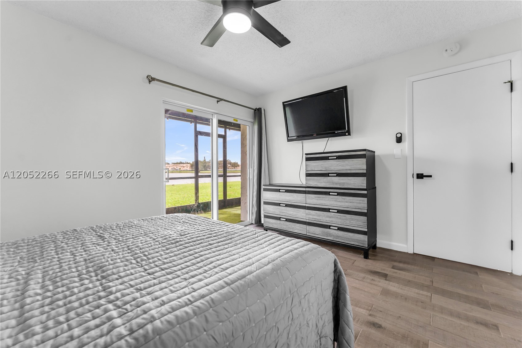 LAKESHORE AT UNIVERSITY P - Residential