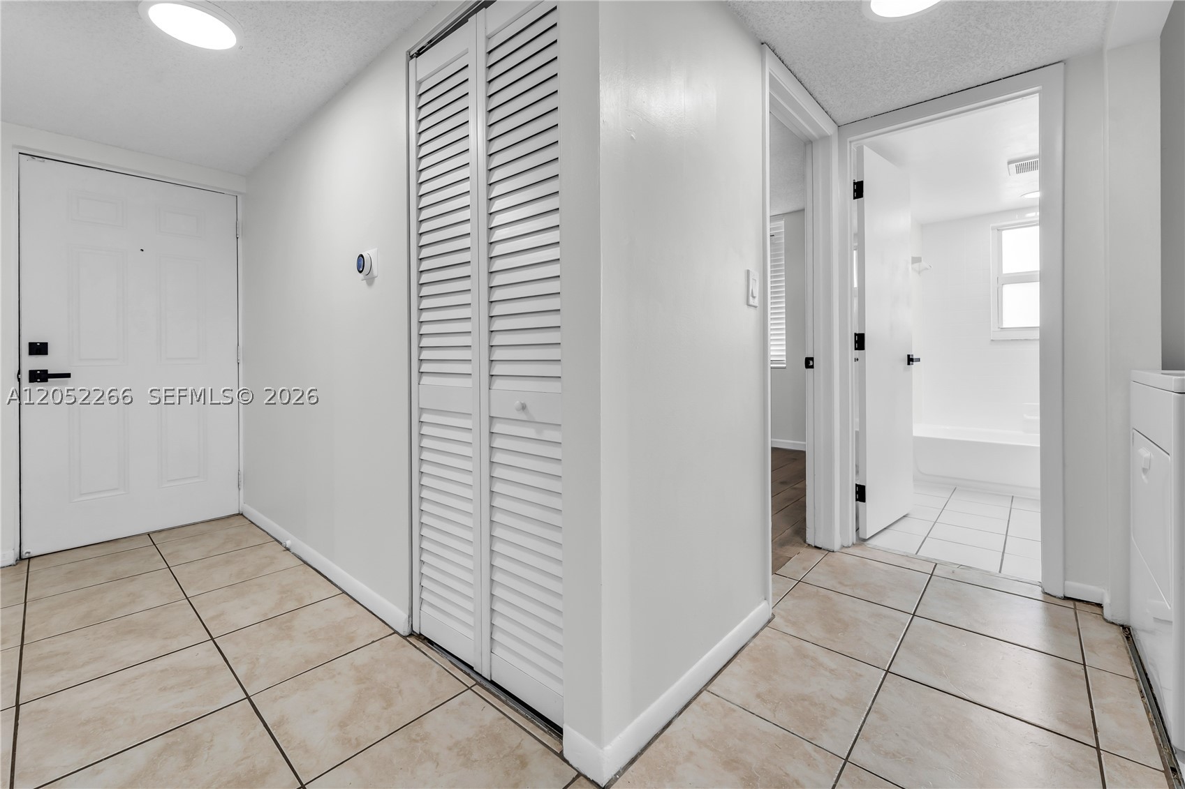 LAKESHORE AT UNIVERSITY P - Residential