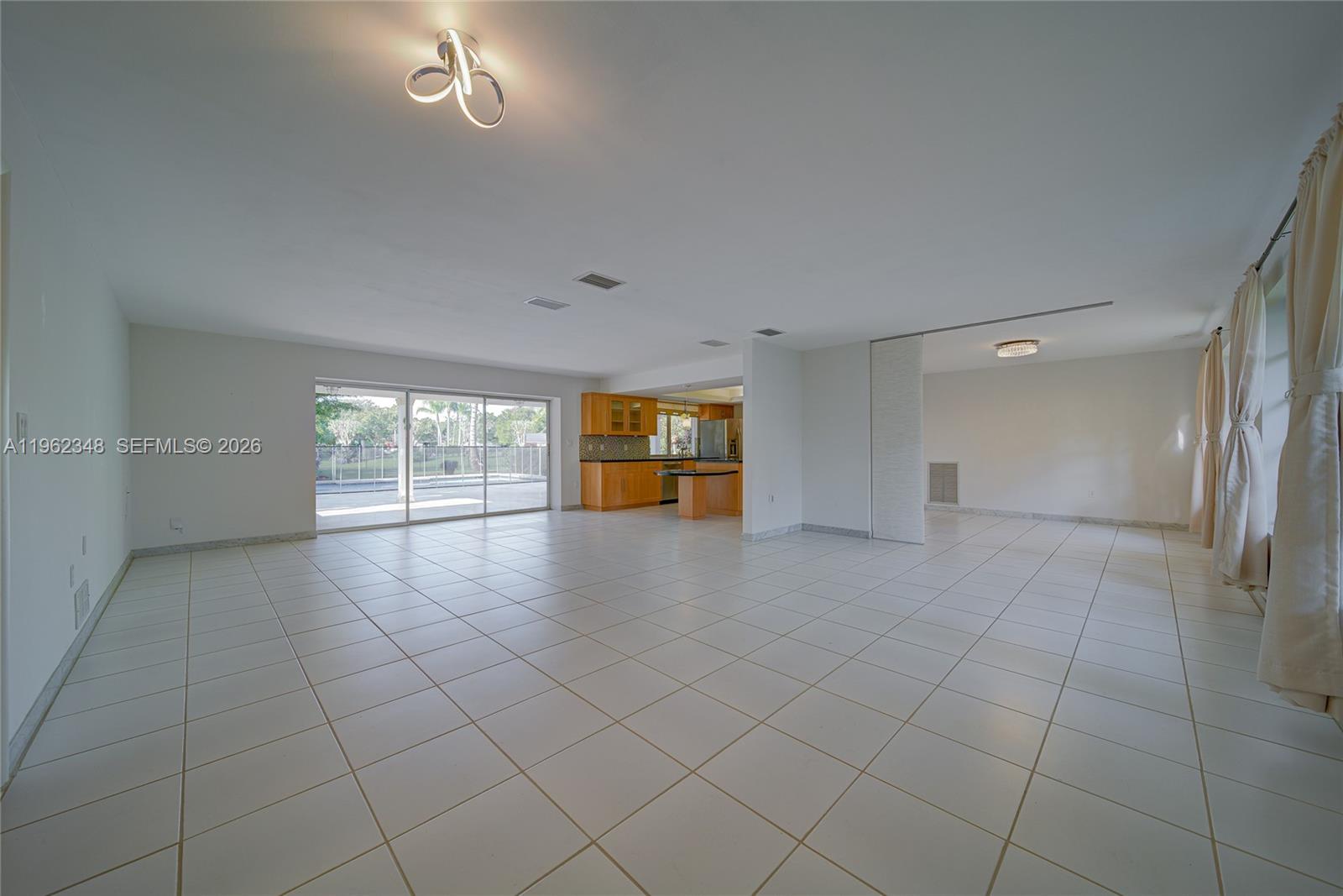 KENDALL PARK ESTATES 2ND - Residential Lease