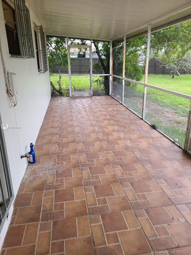 CAROL CITY 4TH ADDN - Residential