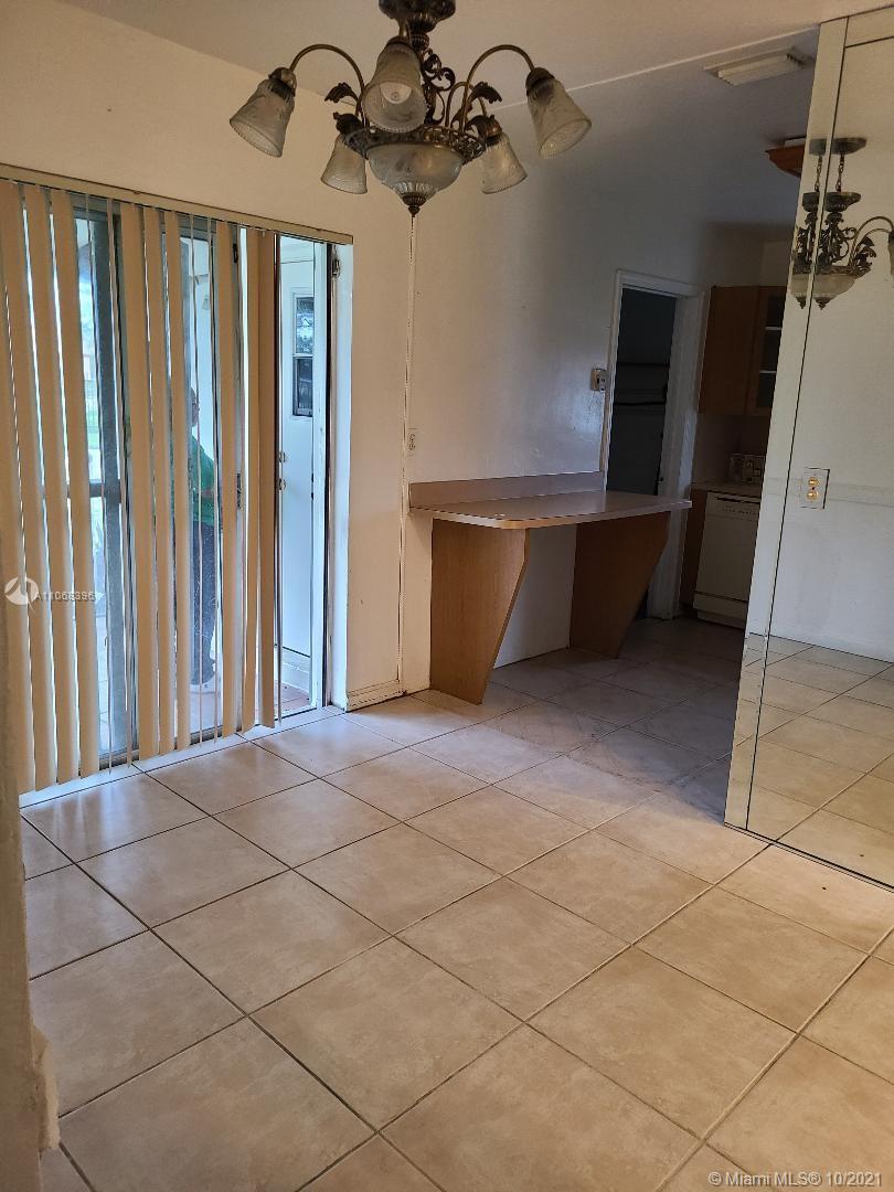 CAROL CITY 4TH ADDN - Residential