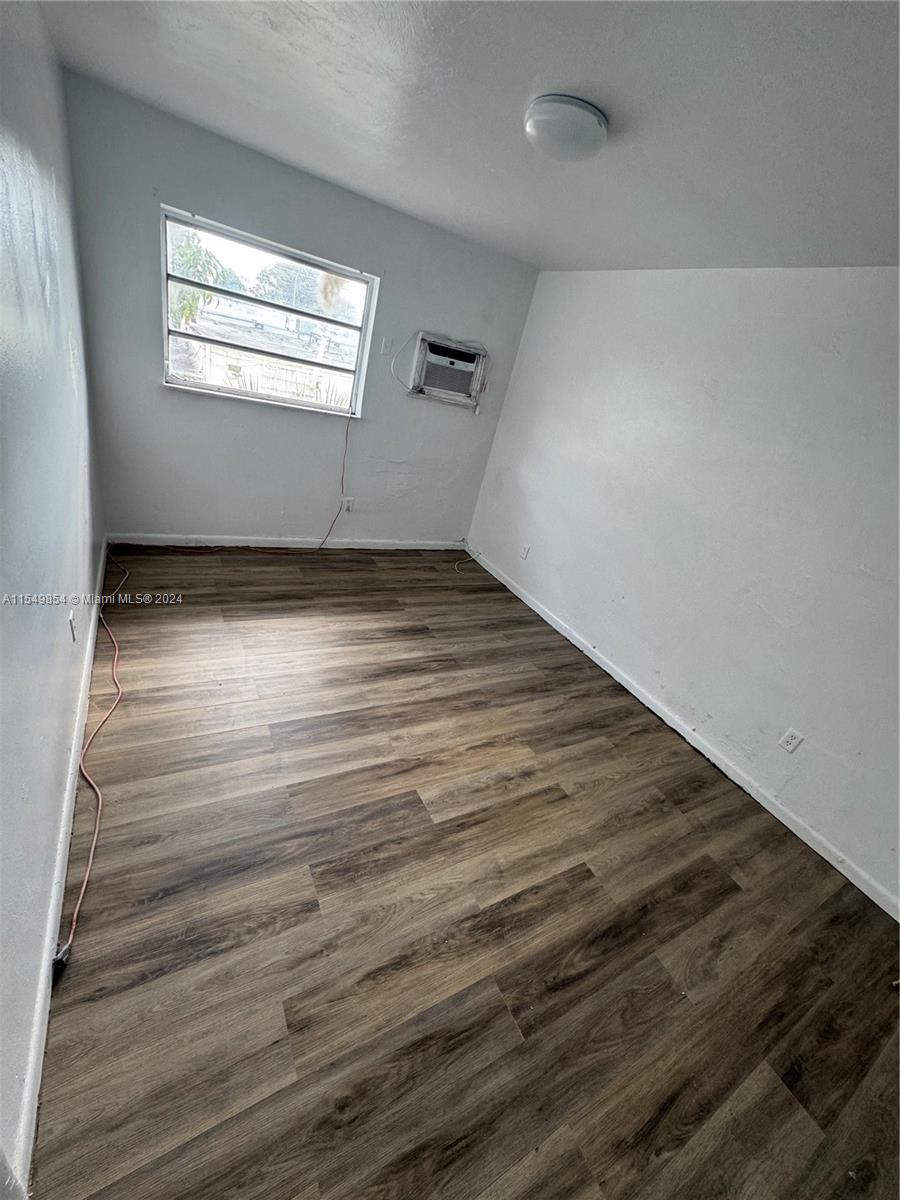 COBOS FRONTON SUB 1 - Residential Lease