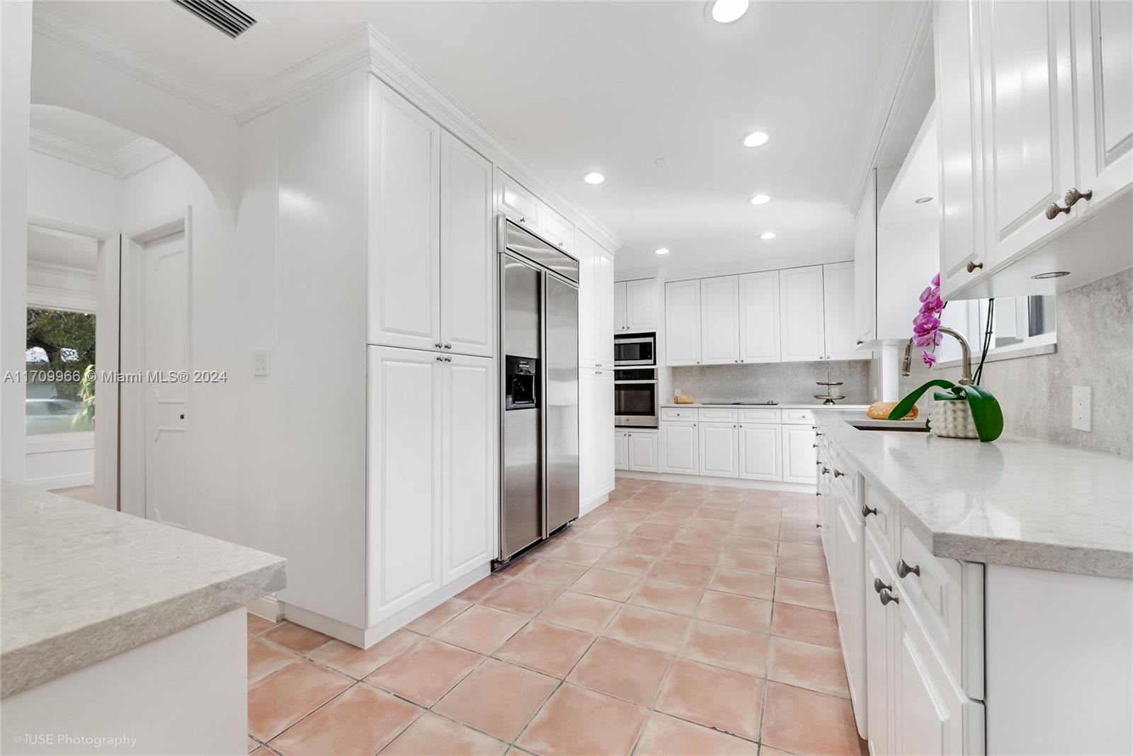CORAL GABLES C C SEC 3 - Residential Lease