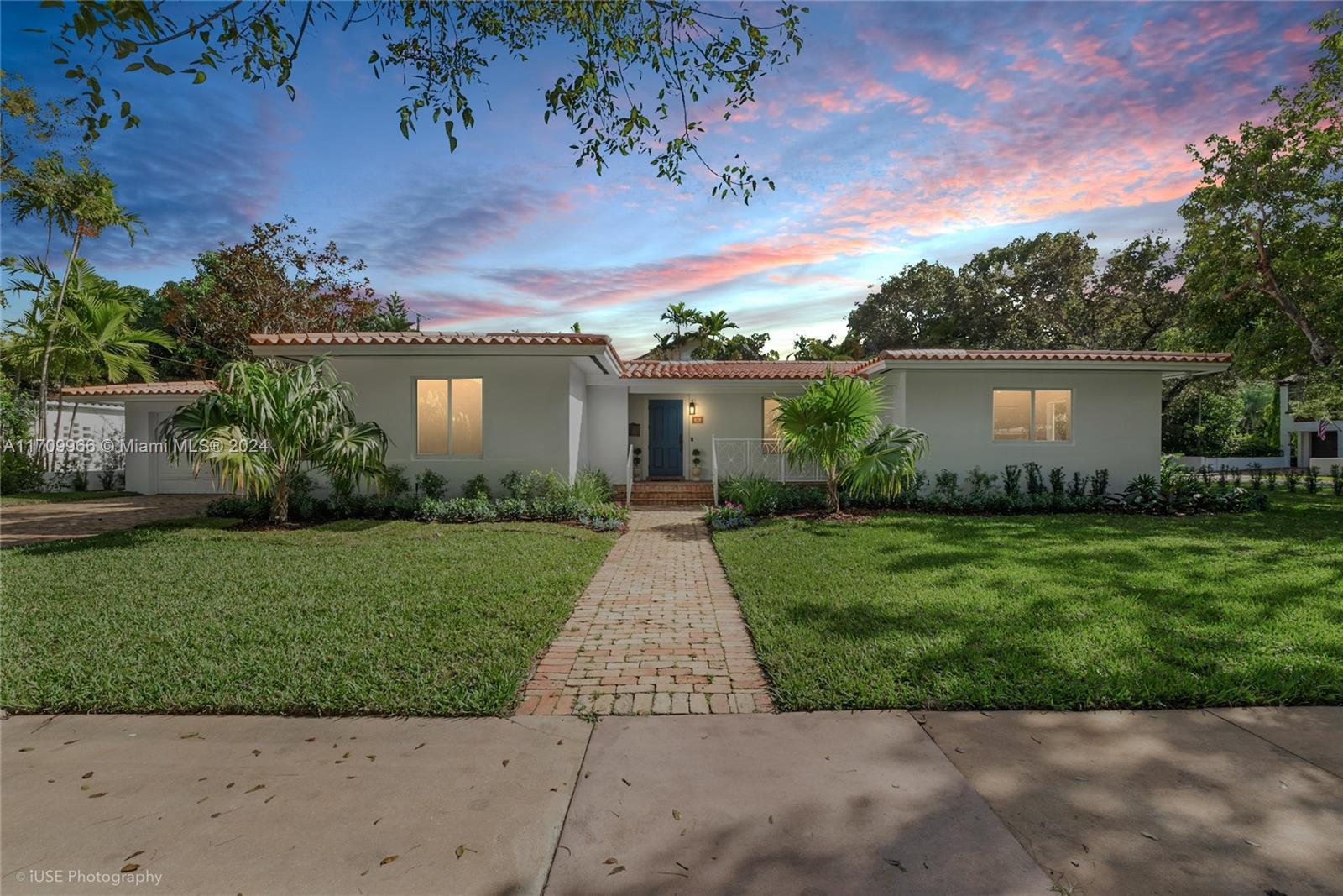 CORAL GABLES C C SEC 3 - Residential Lease