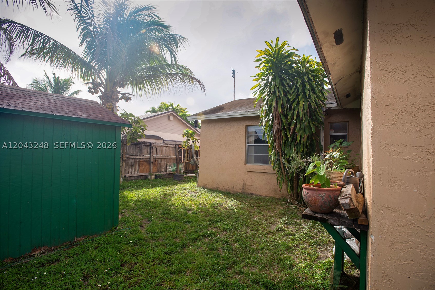 COUNTRY LAKE MANORS SEC 3 - Residential