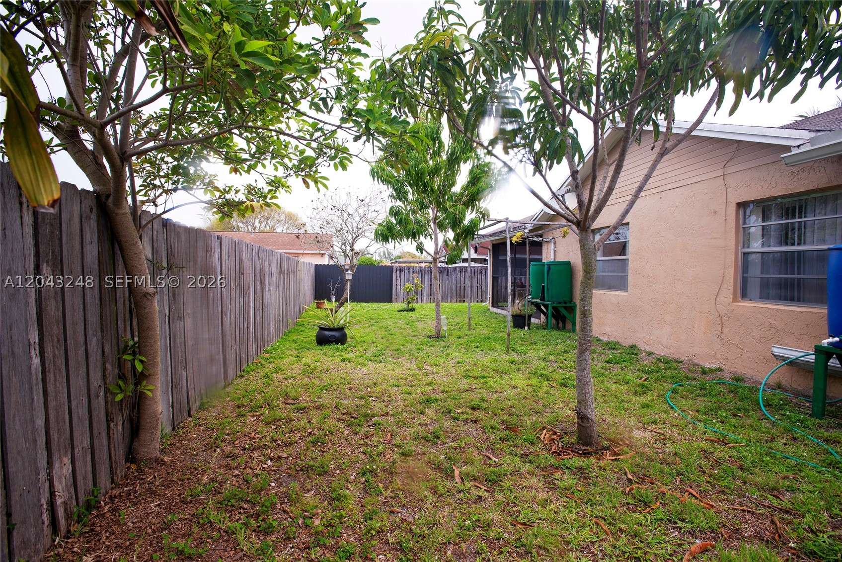 COUNTRY LAKE MANORS SEC 3 - Residential