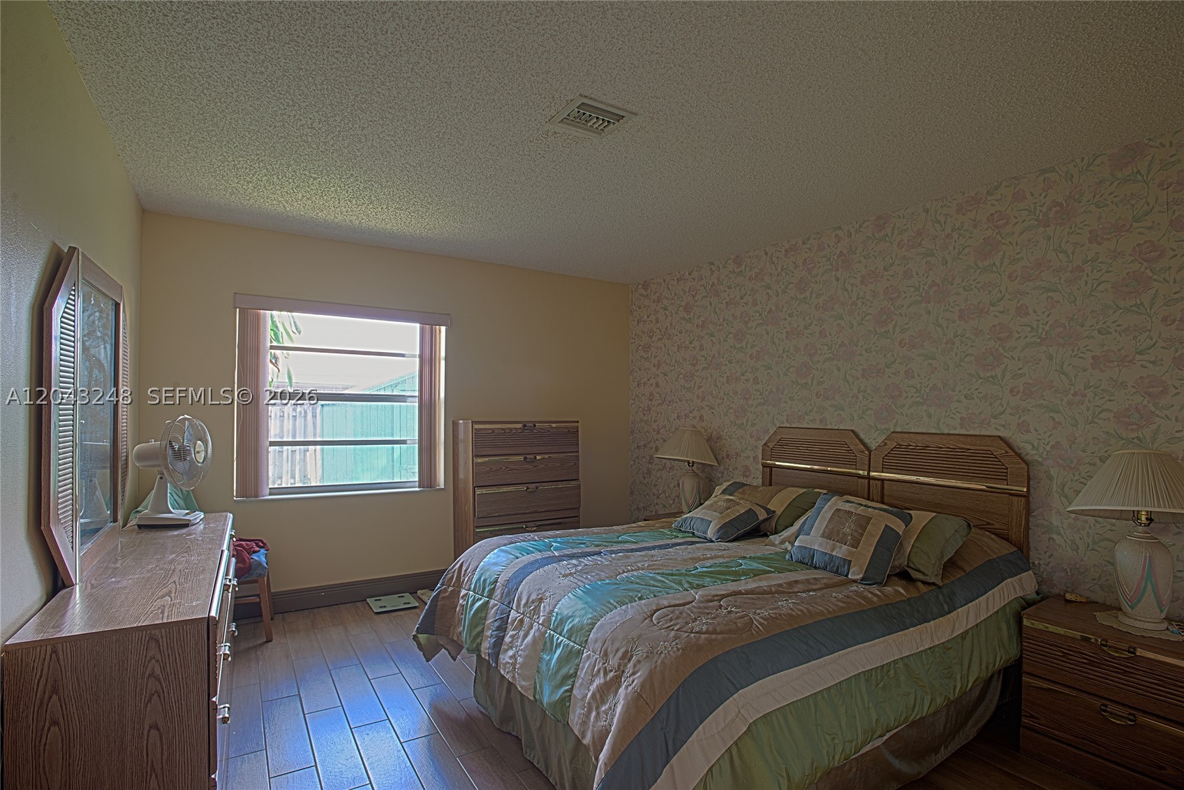 COUNTRY LAKE MANORS SEC 3 - Residential