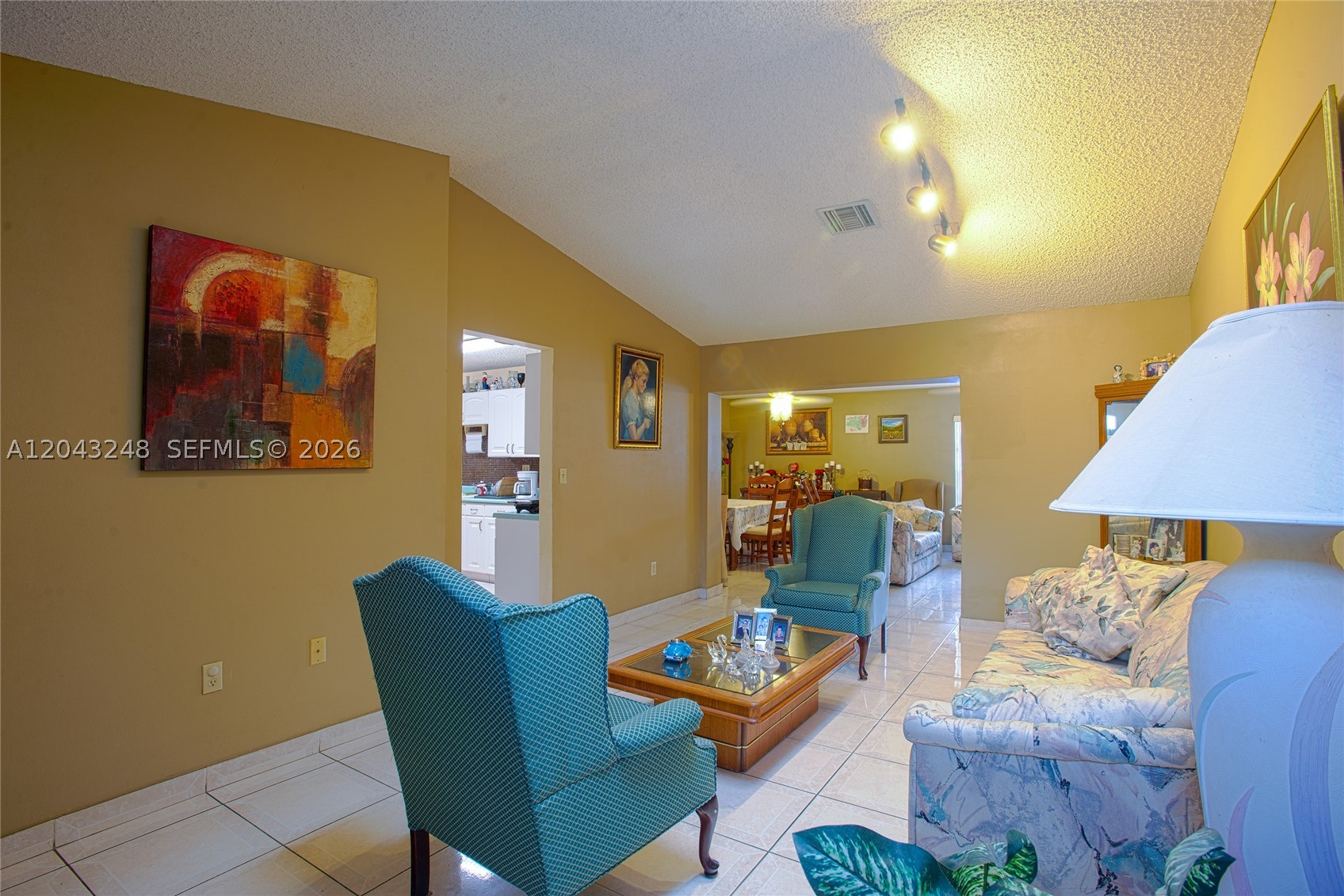 COUNTRY LAKE MANORS SEC 3 - Residential