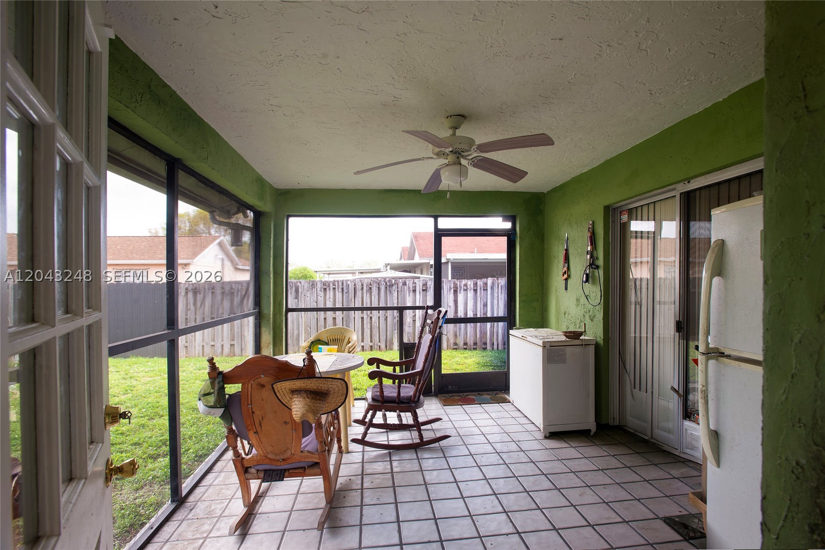 COUNTRY LAKE MANORS SEC 3 - Residential
