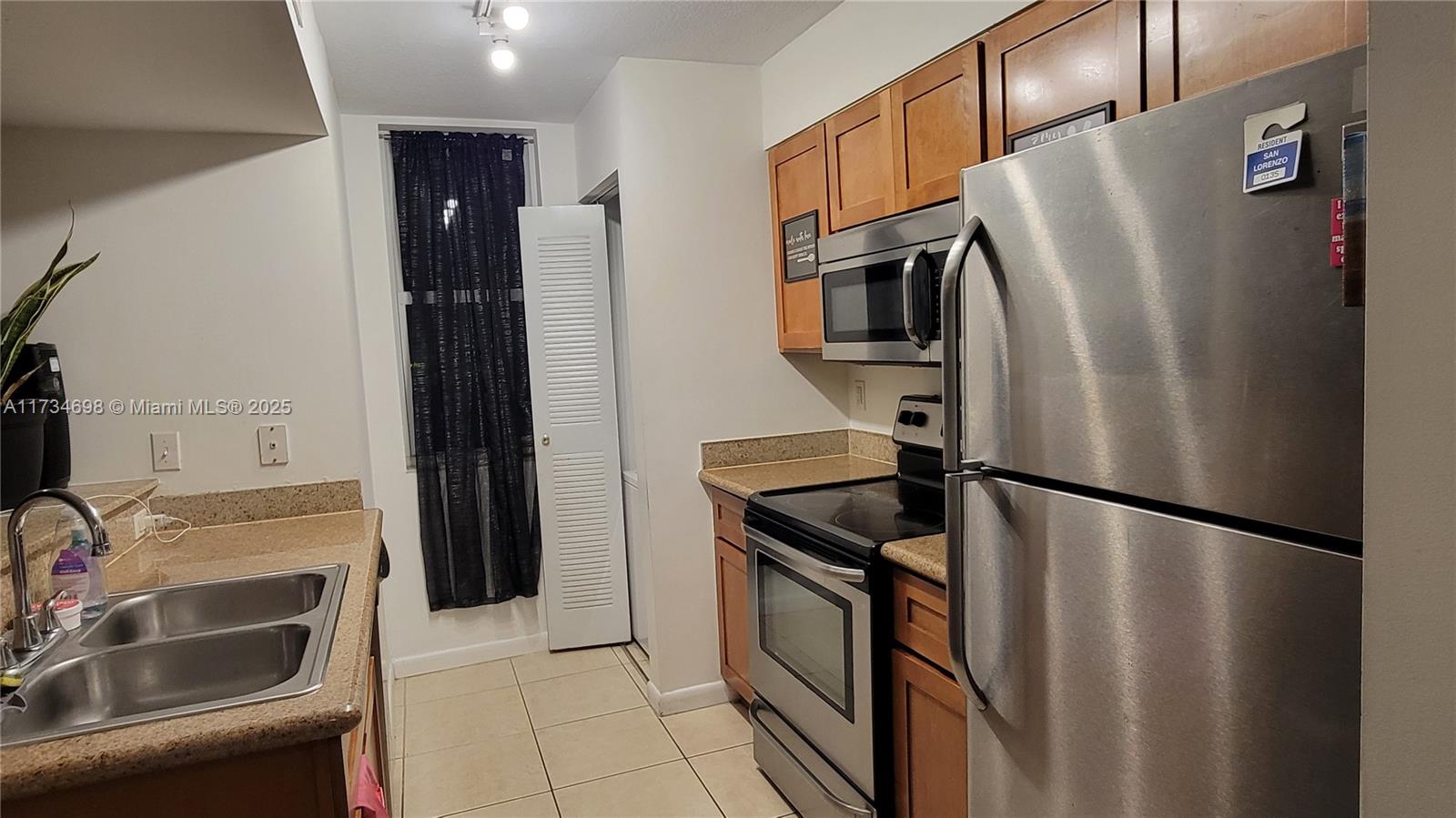 SAN LORENZO CONDO - Residential
