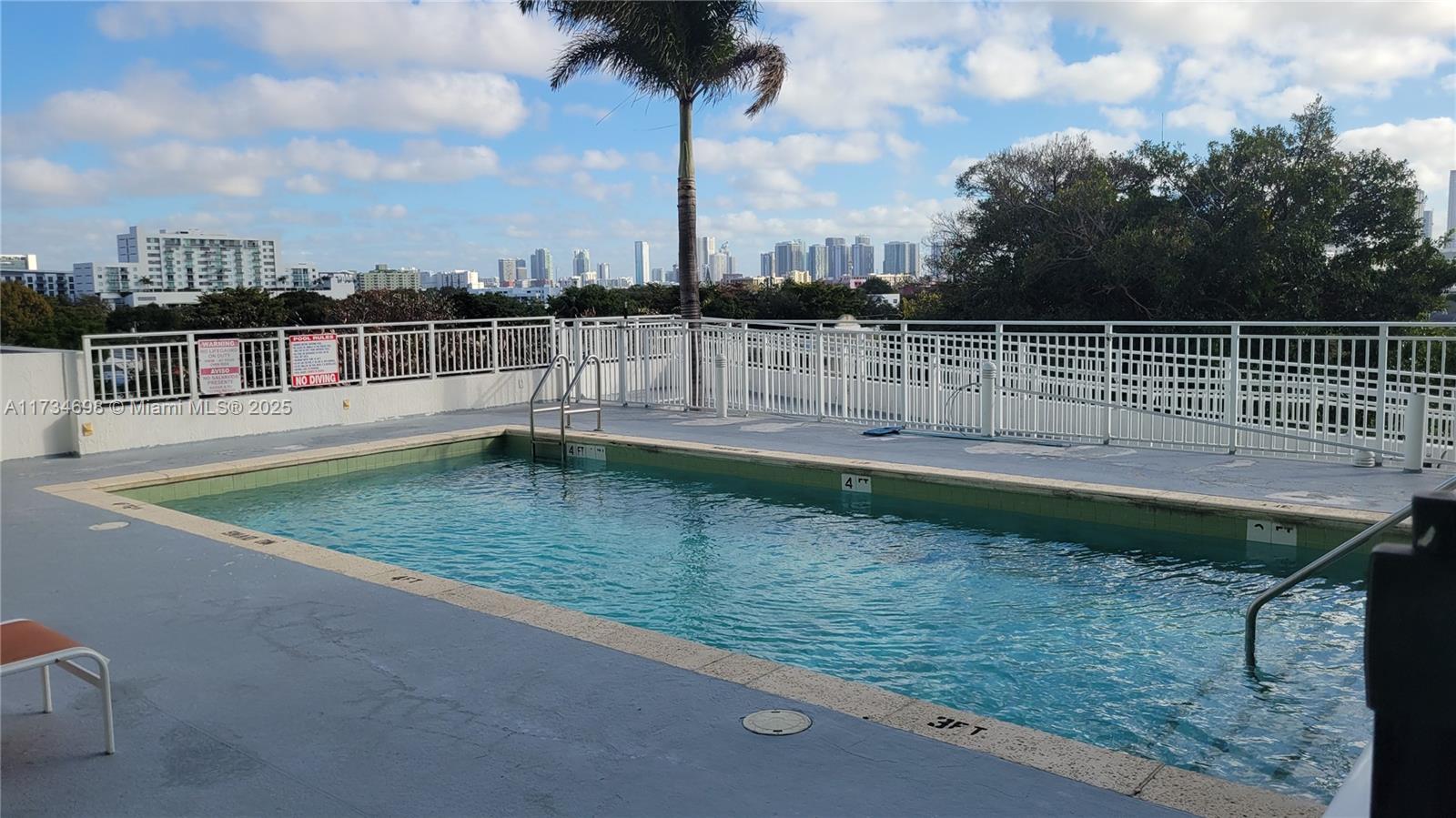 SAN LORENZO CONDO - Residential