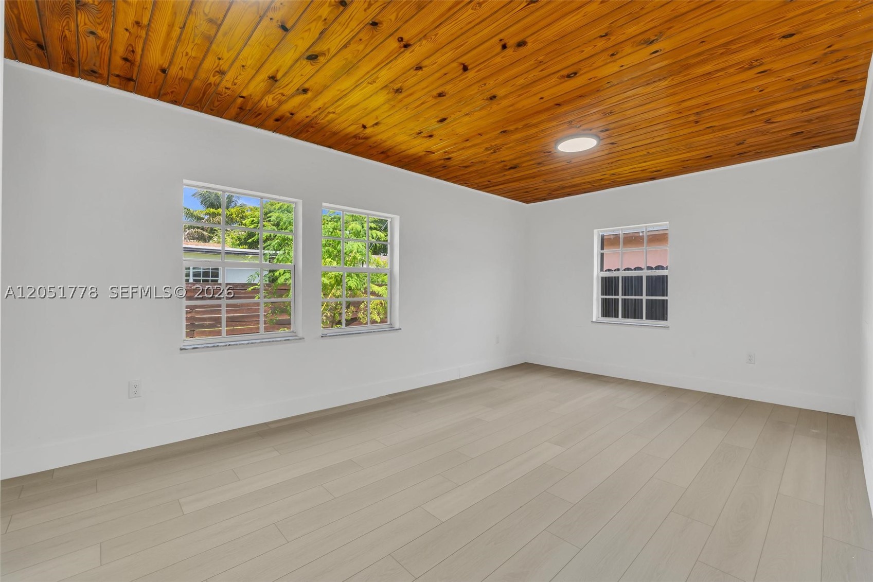 LAR ESTATES NO 3 - Residential