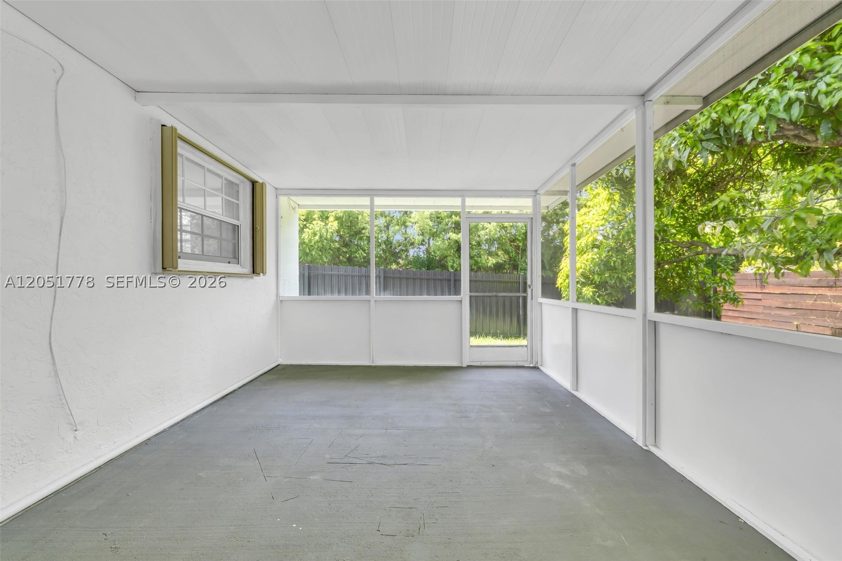 LAR ESTATES NO 3 - Residential