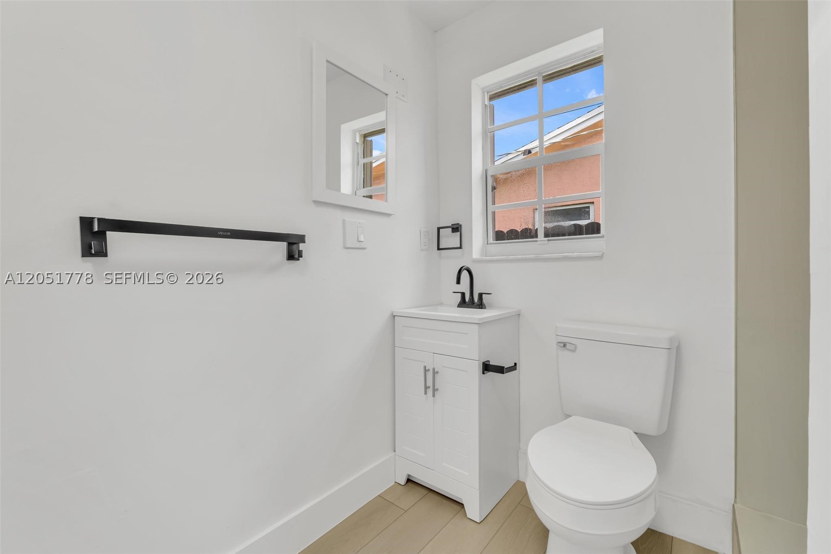 LAR ESTATES NO 3 - Residential