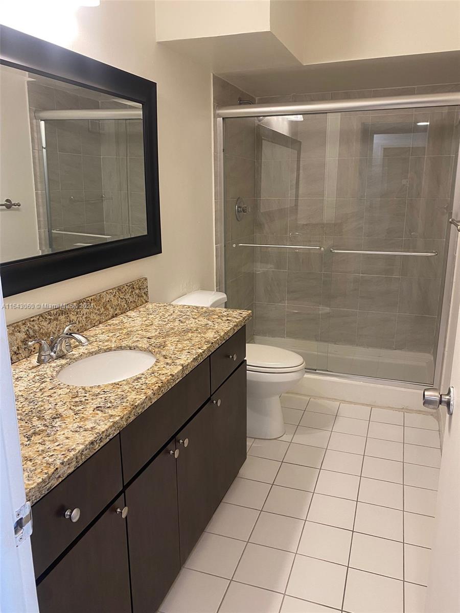 BUILDING THREE OF RACQUET - Residential Lease