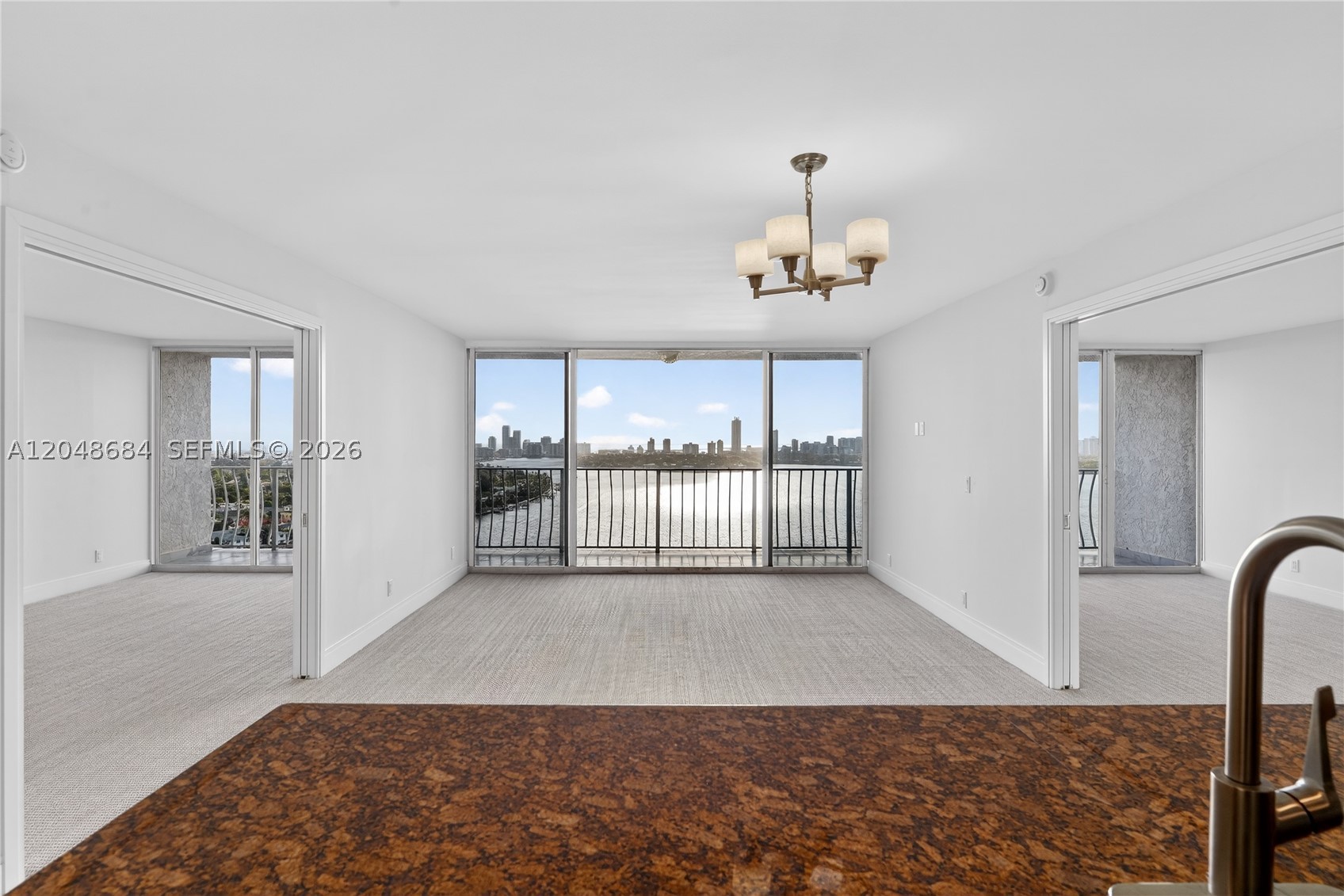 THE GRANDVIEW PALACE COND - Residential
