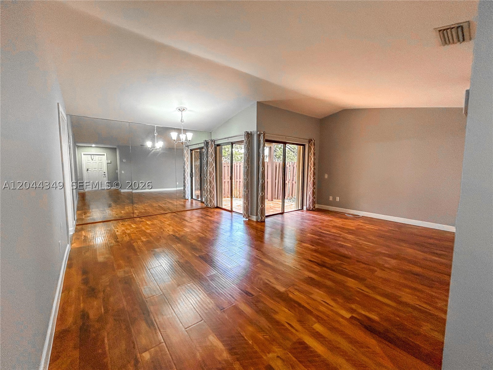 LAKES MEADOW VILG HOMES C - Residential